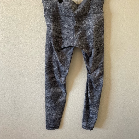 Lululemon Wunder Under Low-Rise Tight Full-On Luxtreme 28" in Area Ice Grey 10 - Picture 5 of 7